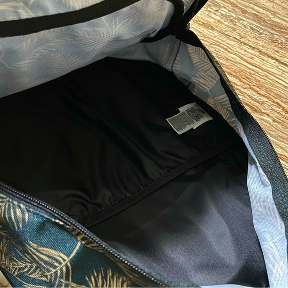 Vans - Picture 4 of 6